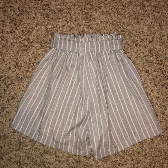 flowy shorts - Picture 2 of 3